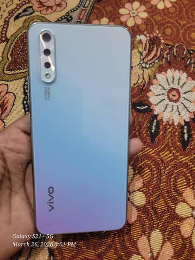 VIVO S1 . INDISPLY FINGER. 10/10 . EXCHNGE POSSIBLE