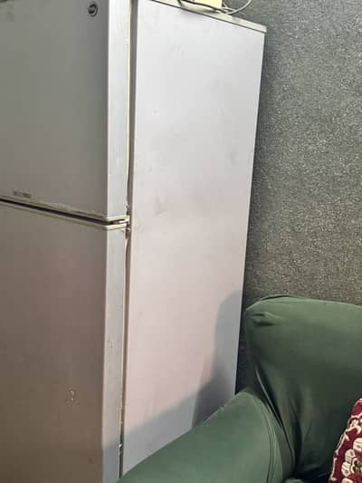 PEL Double Door Fridge / Freezer for Sale – Needs Gas Refill