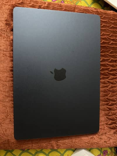 MacBook Air M2 chip 15 inch