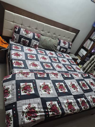 Habitt king size bed dressing table wardrobe