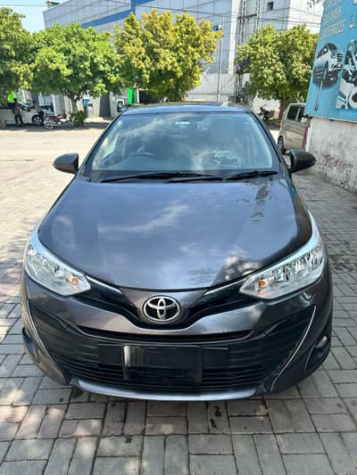 Toyota Yaris 1.3 Ativ