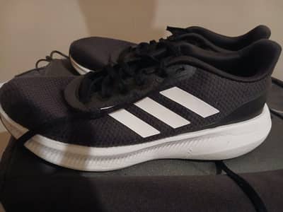 Adidas Original US import Excellent Condition  US 8  41.5