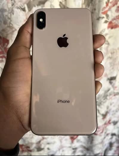 I phone xs max  gold colour Need Housing
