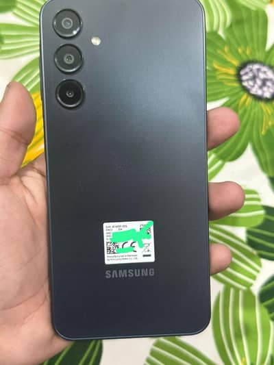 A16 8+8 Ram 256 GB storage