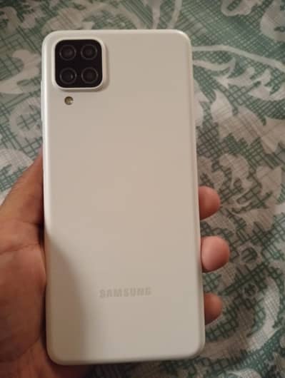 Samsung A12