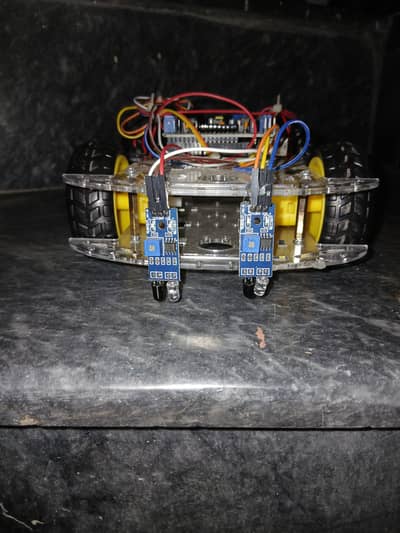 Arduino uno based line following car