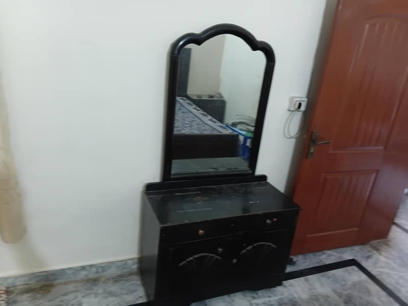 dressing table 1