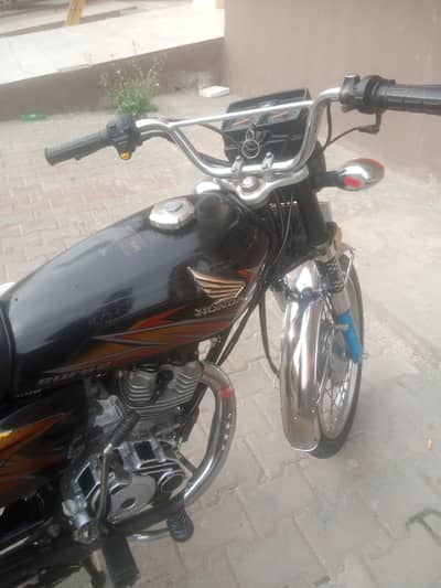 enjan good watsap 03413969011