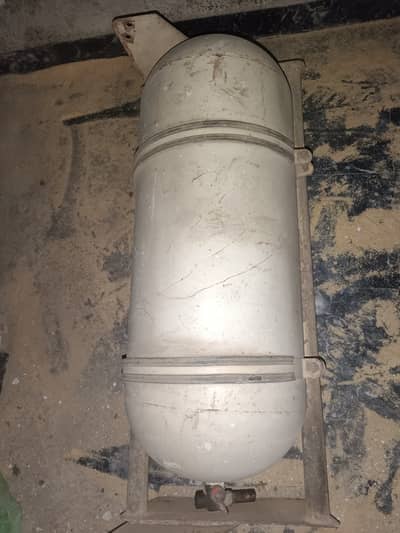 CNG cylinder and genuine kit available