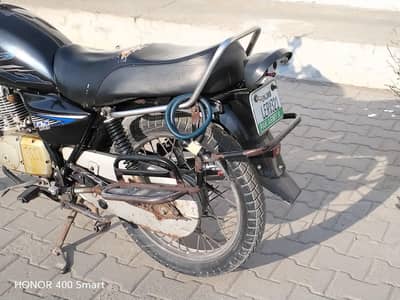 Suzuki bike GS 150 cc pack engine Black color