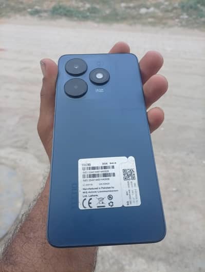 Tecno spark 4/64