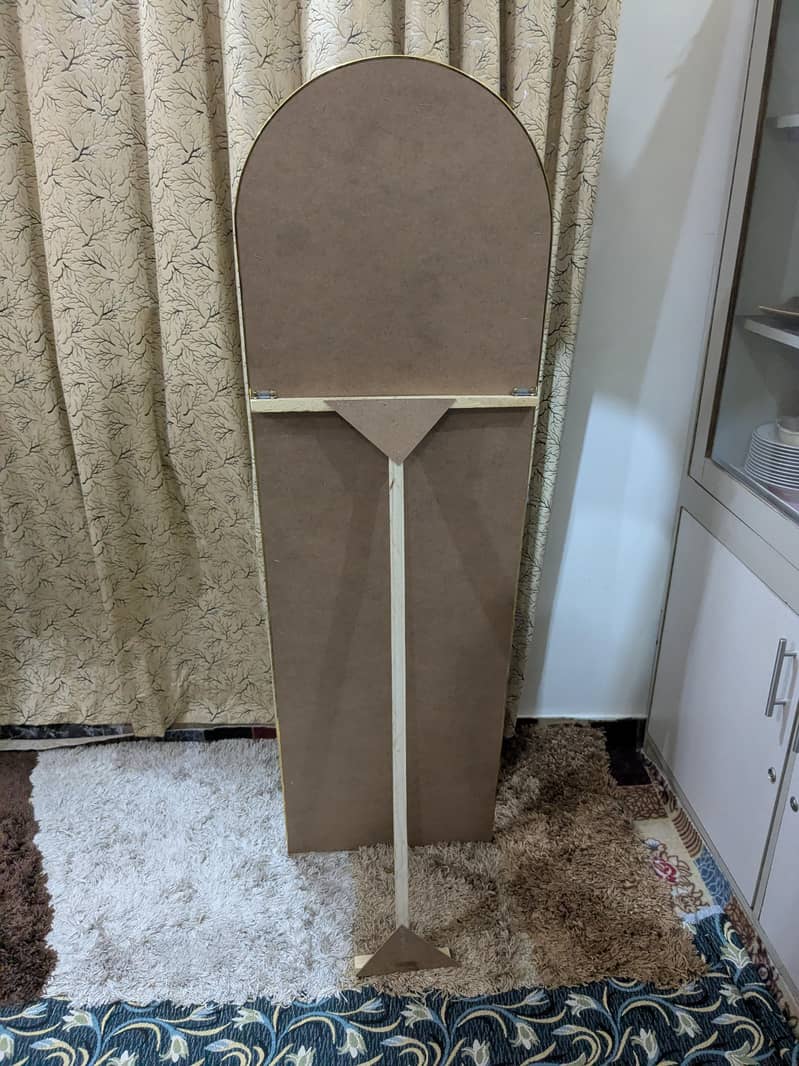 Stand Mirror 2