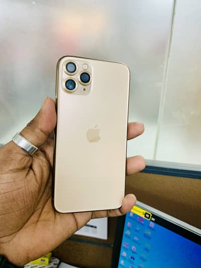 I Phone 11 PRO Water Packed