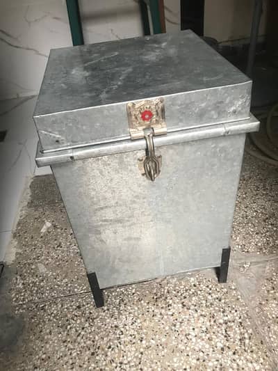 flour storage - Atta wala dool