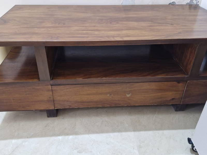 Sofa and centre Table 3