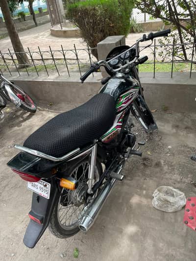 HONDA CD DREAM 70 BIKE BLACK COLOR
