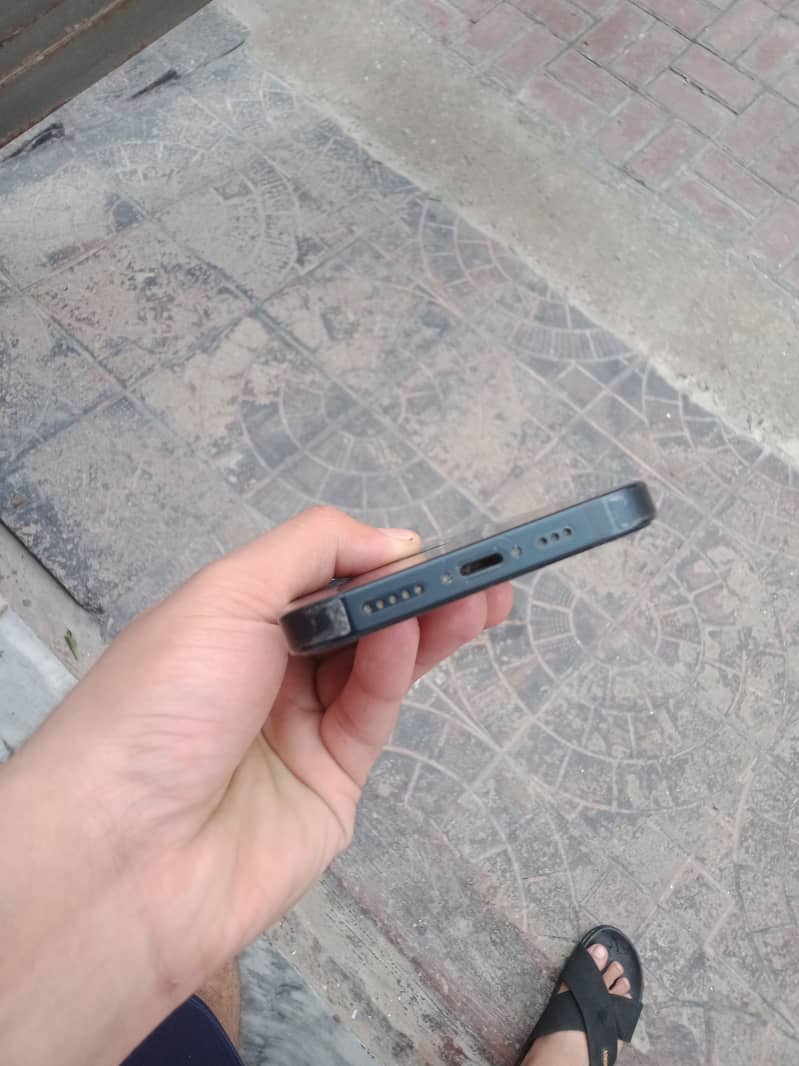 iPhone 13 nonactive 2