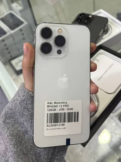 iphone 13pro non PTA 128gb my wtsp/0329-73'85-524