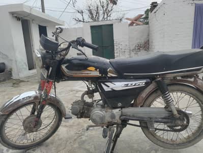 Whattsapp number 03143372150. cd70 united 2018 model   men all ok engin