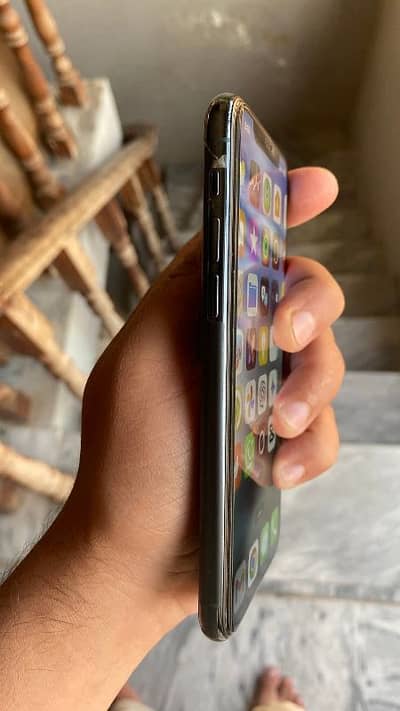 iphone 11 pro non PTA 256gb my wtsp/0329-73;85-524