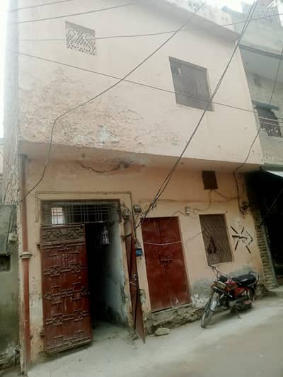 4 Marla Old Double Storey House for Sale