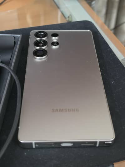 Samsung S25 Ultra 12/512