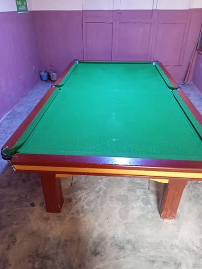 snooker table/good condition