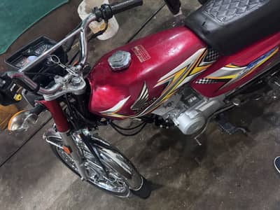 2025 Red Honda 125