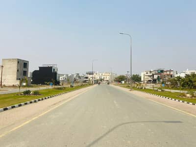 5 Marla Residential Plot Available For Sale In Lake City