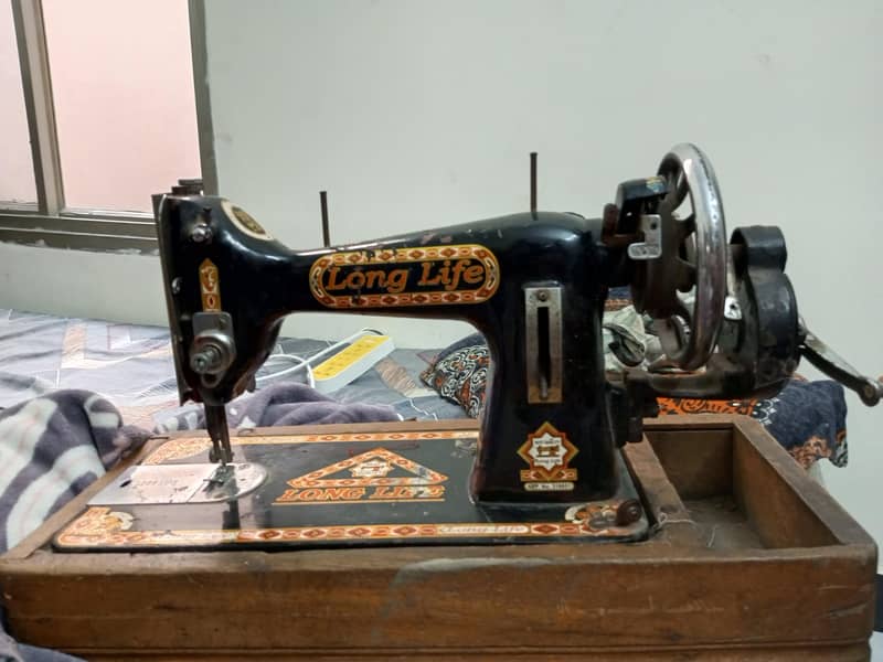 sewing machine 4