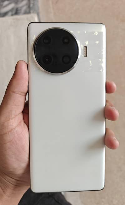 Tecno Spark 20 pro plus 256gb