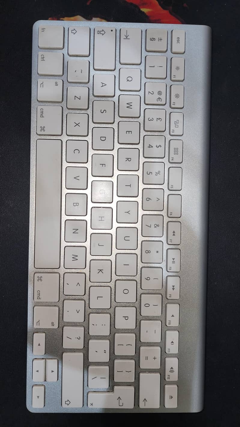 Apple Magic Keyboard 0