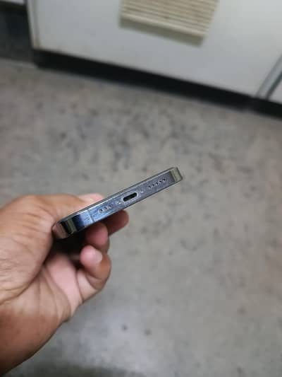 I phone 13 pro 128 GB.      03082928123