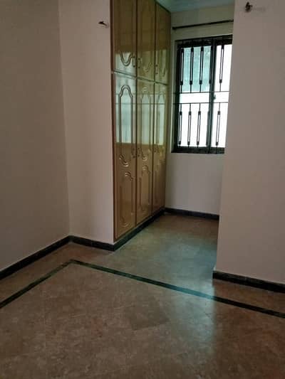 Upper portion for rent