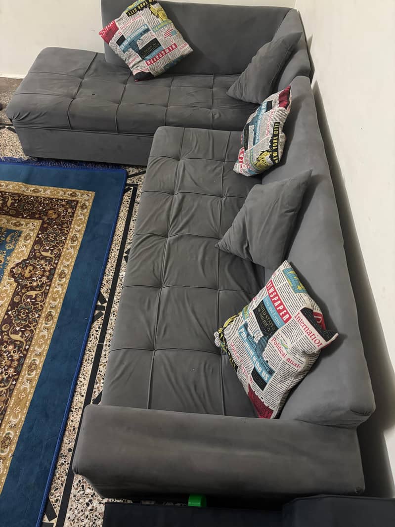 Sofa set and shape 0