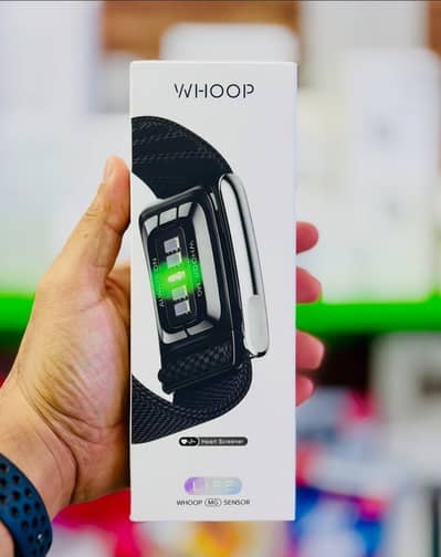 WHOOP Life MG Fitness Tracker sleep and Recovery insights