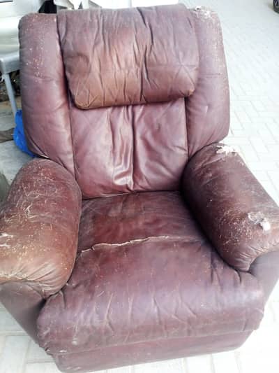 Recliner sofa