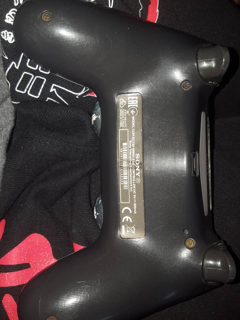 PlayStation 4 Controller 1