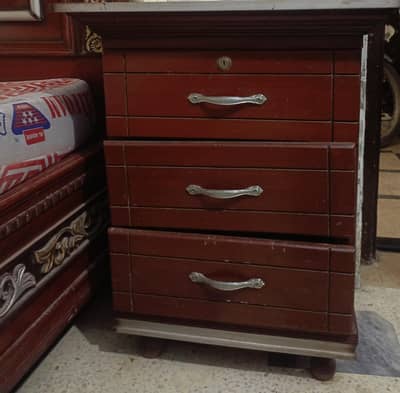 1 bed 2 side table 1 dressing table 1 sofa