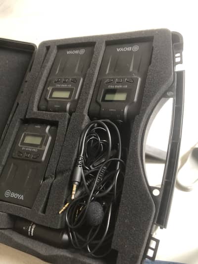 Boya BY-WM8 Pro-K2 UHF Dual-Channel Wireless Microphone System