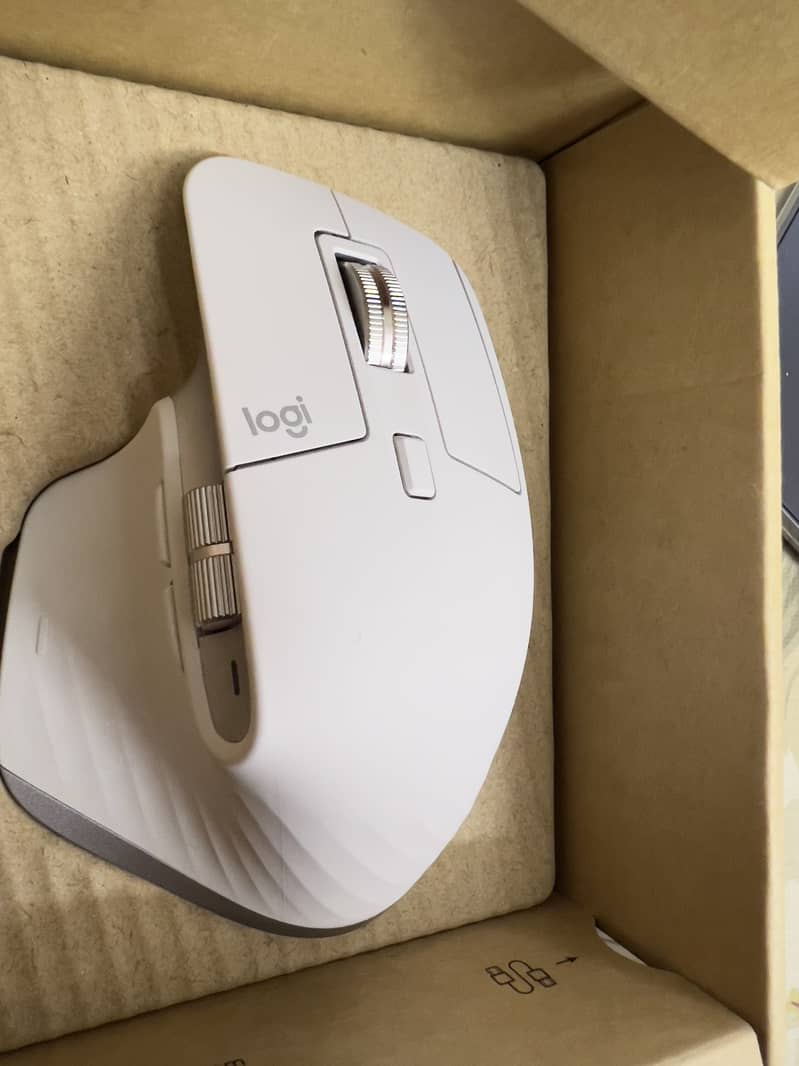 Logitech MX Master 3S Performance Wireless Mouse 1