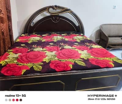 vintage bed and dressing table