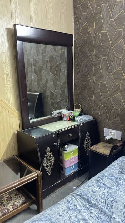 Full bed set with metres and dresing