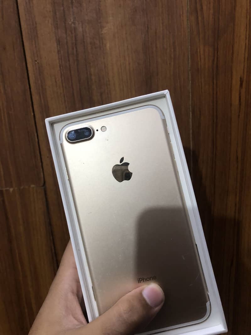 Iphone 7Plus with Box 0