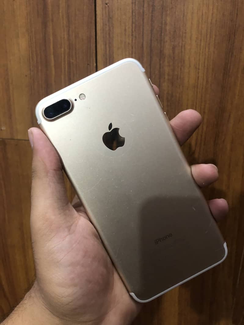 Iphone 7Plus with Box 6