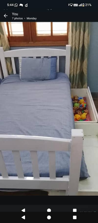 2 single bed 2 big draw