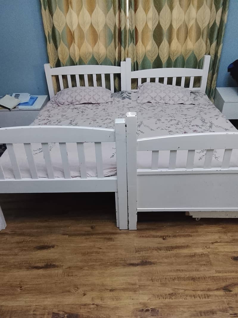 2 single bed 2 big draw 1