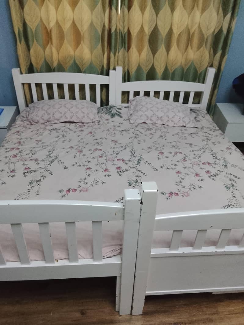 2 single bed 2 big draw 2
