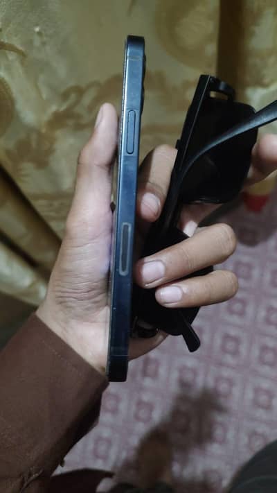 iphone 12 64 gb factory unlock 10/10 condition siled pack water pack