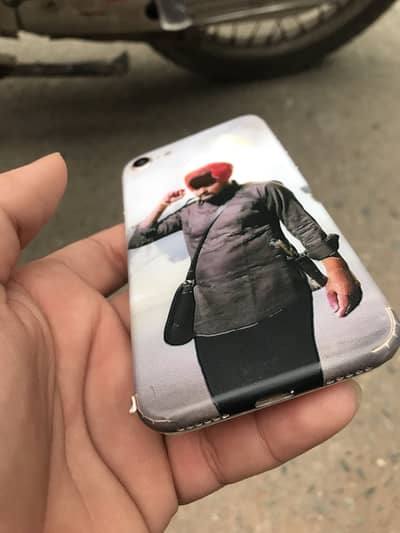 Mobile bht Achaa ha bas paisa chiya urgent